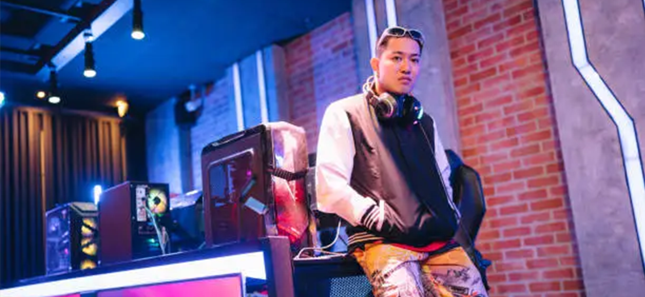 雷竞技(raybet)获奖员工风采展示